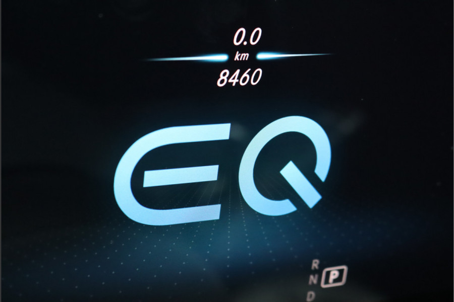 Mercedes-Benz EQC 400 4MATIC AMG Line 80 kWh | ex BTW €40.500,- | Schuifdak | Distronic+ | Memory | Leder | Trekhaak | Keyless Go | Advanced Sound System | Rijassistentiepakket | Diefstalbeveiligingspakket |