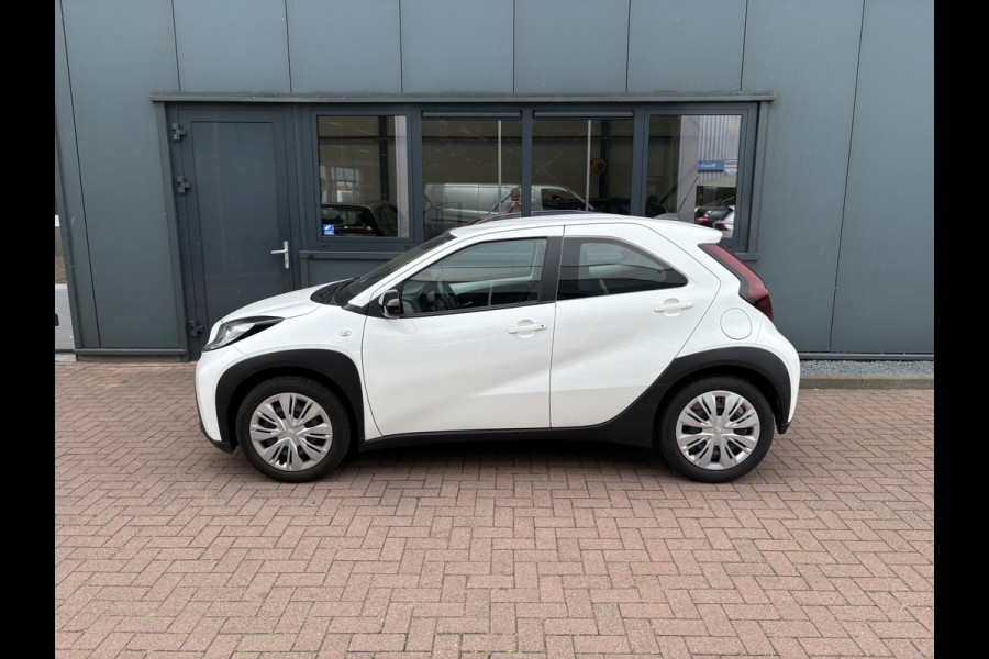 Toyota Aygo X 1.0 VVT-i 73pk Play 5-drs. CAMERA/ADAPT.CRUISE/CARPLAY/AIRCO
