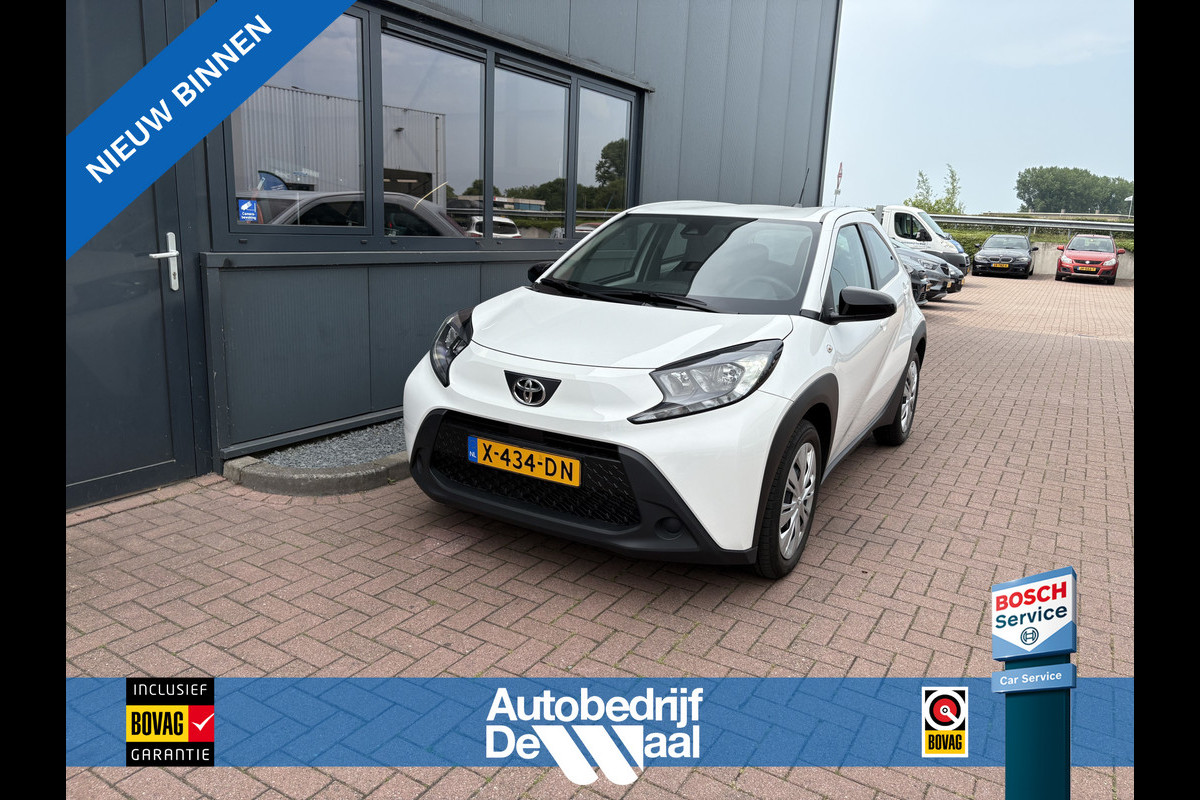Toyota Aygo X 1.0 VVT-i 73pk Play 5-drs. CAMERA/ADAPT.CRUISE/CARPLAY/AIRCO Toyota Aygo X 1.0 VVT-i 73pk Play 5-drs. CAMERA/ADAPT.CRUISE/CARPLAY/AIRCO