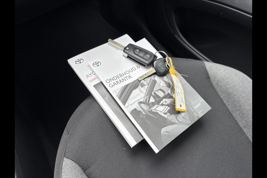 Toyota Aygo X 1.0 VVT-i 73pk Play 5-drs. CAMERA/ADAPT.CRUISE/CARPLAY/AIRCO
