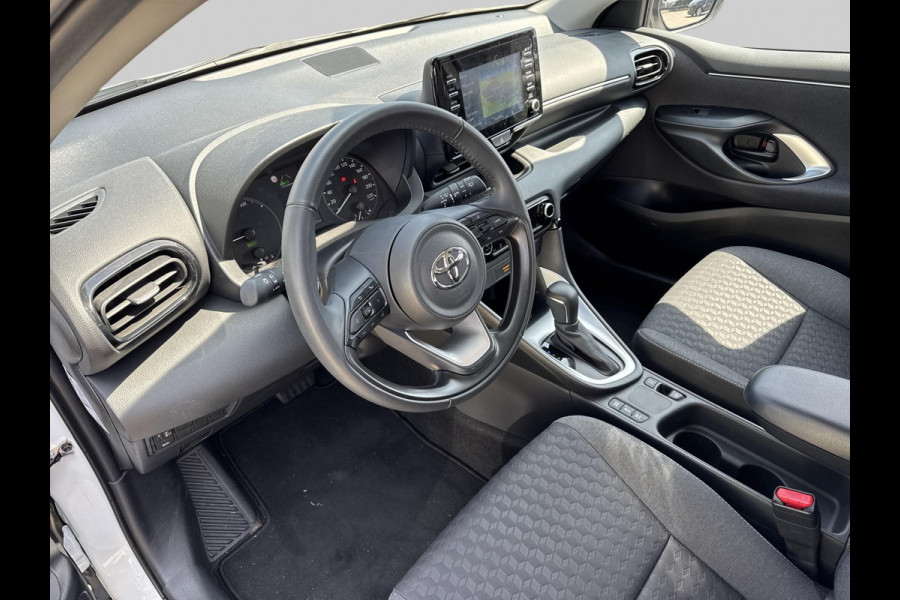 Toyota Yaris 1.5 Hybrid Active  | navigatie | Apple Carplay/Android Auto | adaptive cruise control | climate control | achteruitrijcamera | NL auto