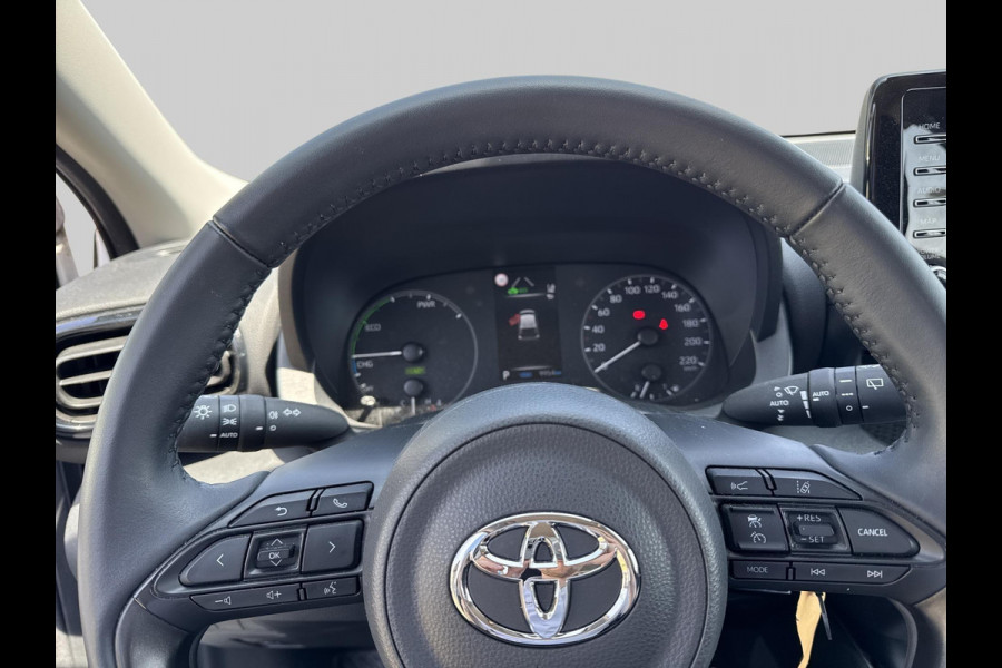 Toyota Yaris 1.5 Hybrid Active  | navigatie | Apple Carplay/Android Auto | adaptive cruise control | climate control | achteruitrijcamera | NL auto