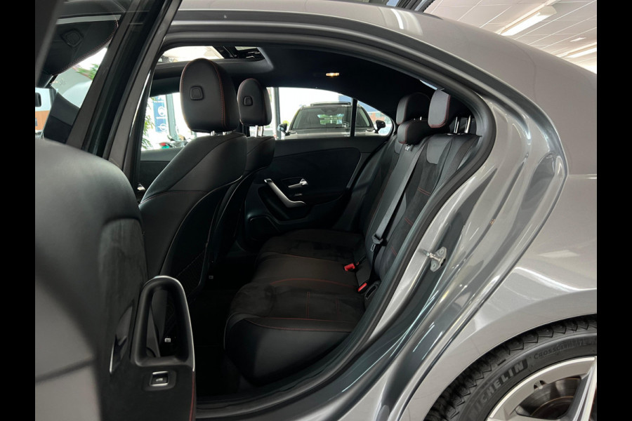 Mercedes-Benz A-Klasse 200 Business Solution AMG NL-AUTO | PANO | AMG PAKKET