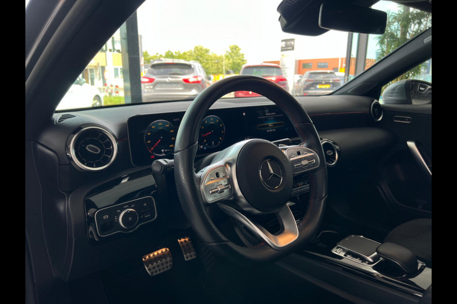 Mercedes-Benz A-Klasse 200 Business Solution AMG NL-AUTO | PANO | AMG PAKKET