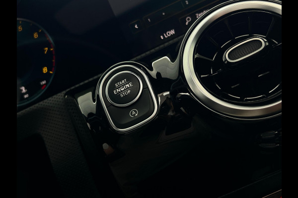 Mercedes-Benz A-Klasse 200 Business Solution AMG NL-AUTO | PANO | AMG PAKKET