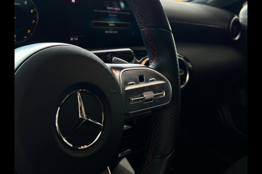 Mercedes-Benz A-Klasse 200 Business Solution AMG NL-AUTO | PANO | AMG PAKKET