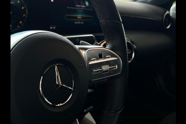 Mercedes-Benz A-Klasse 200 Business Solution AMG NL-AUTO | PANO | AMG PAKKET
