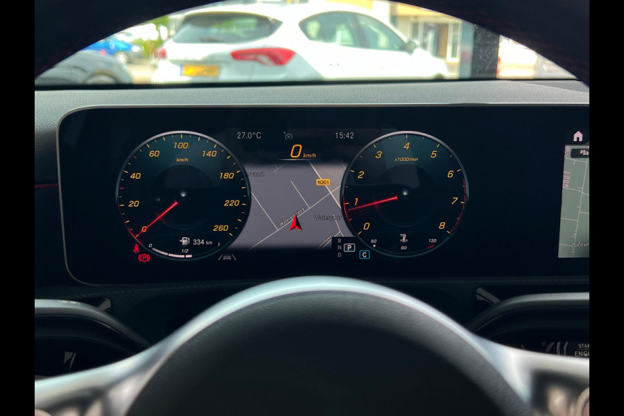 Mercedes-Benz A-Klasse 200 Business Solution AMG NL-AUTO | PANO | AMG PAKKET