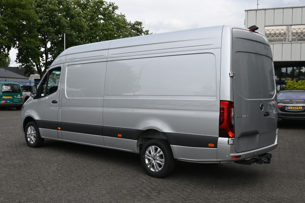 Mercedes-Benz Sprinter 319 CDI L3H2 Vele opties 3500 kg Trekhaak, MBUX 10.25, Distronic, LED
