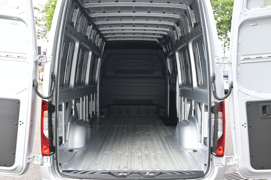 Mercedes-Benz Sprinter 319 CDI L3H2 Vele opties 3500 kg Trekhaak, MBUX 10.25, Distronic, LED