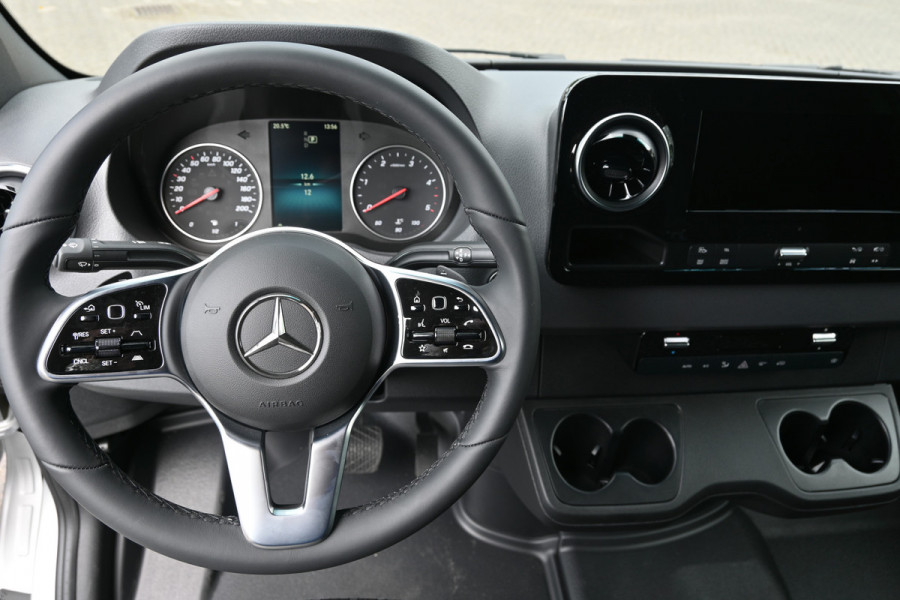 Mercedes-Benz Sprinter 319 CDI L3H2 Vele opties 3500 kg Trekhaak, MBUX 10.25, Distronic, LED
