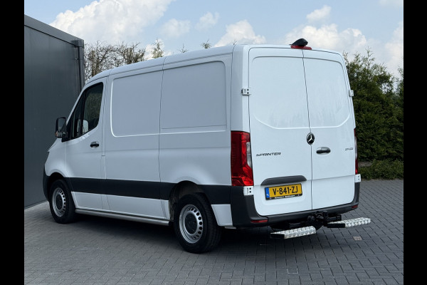 Mercedes-Benz Sprinter 211 CDI / AUTOMAAT / L1H1 / TREKHAAK / INRICHTING / CAMERA / AIRCO / 1e EIG.