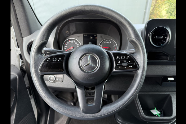 Mercedes-Benz Sprinter 211 CDI / AUTOMAAT / L1H1 / TREKHAAK / INRICHTING / CAMERA / AIRCO / 1e EIG.