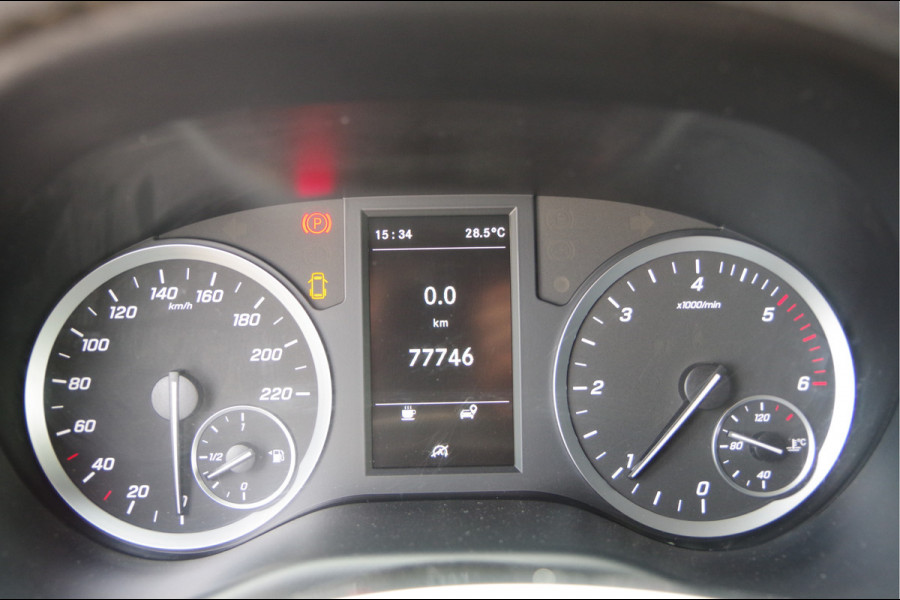 Mercedes-Benz Vito L2 150PK 3-ZITS, LED, TREKHAAK, CAMERA, ALCANTARA HEMEL, CRUISE, AIRCO, DIAMONT GRILLE, 20'' LM WIELEN