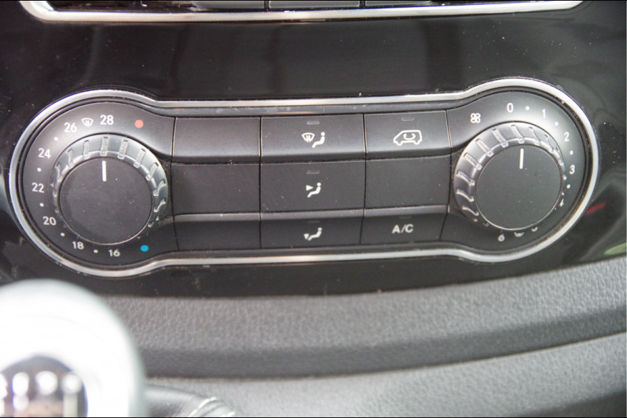 Mercedes-Benz Vito L2 150PK 3-ZITS, LED, TREKHAAK, CAMERA, ALCANTARA HEMEL, CRUISE, AIRCO, DIAMONT GRILLE, 20'' LM WIELEN