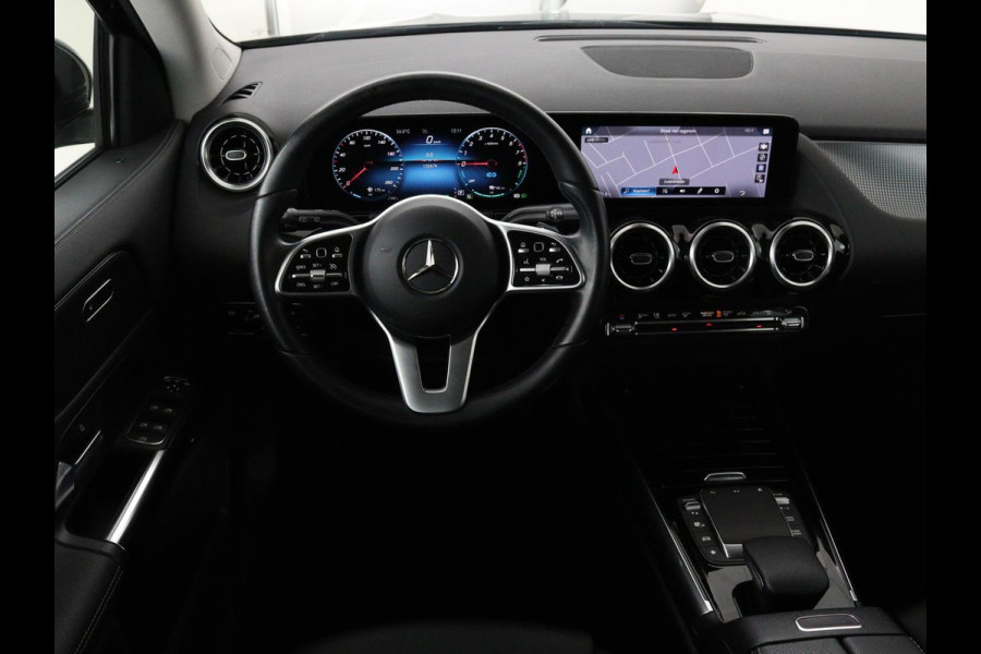 Mercedes-Benz GLA 250e Style | Stoelverwarming | Camera | Cruise control | Carplay | Widescreen | LMV 18 inch | Half leder | DAB+
