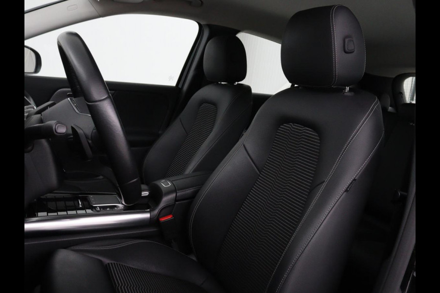 Mercedes-Benz GLA 250e Style | Stoelverwarming | Camera | Cruise control | Carplay | Widescreen | LMV 18 inch | Half leder | DAB+