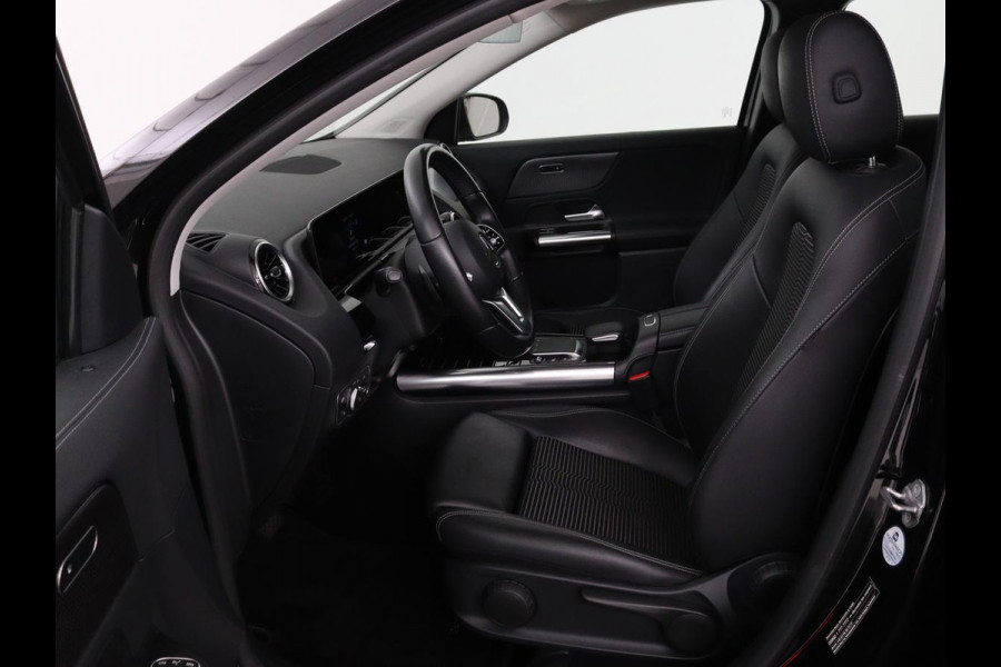 Mercedes-Benz GLA 250e Style | Stoelverwarming | Camera | Cruise control | Carplay | Widescreen | LMV 18 inch | Half leder | DAB+