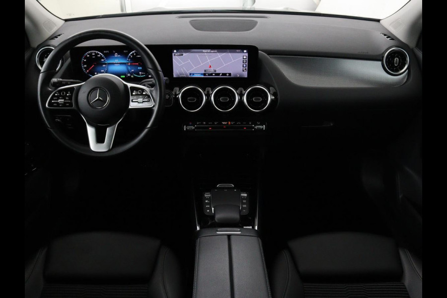 Mercedes-Benz GLA 250e Style | Stoelverwarming | Camera | Cruise control | Carplay | Widescreen | LMV 18 inch | Half leder | DAB+