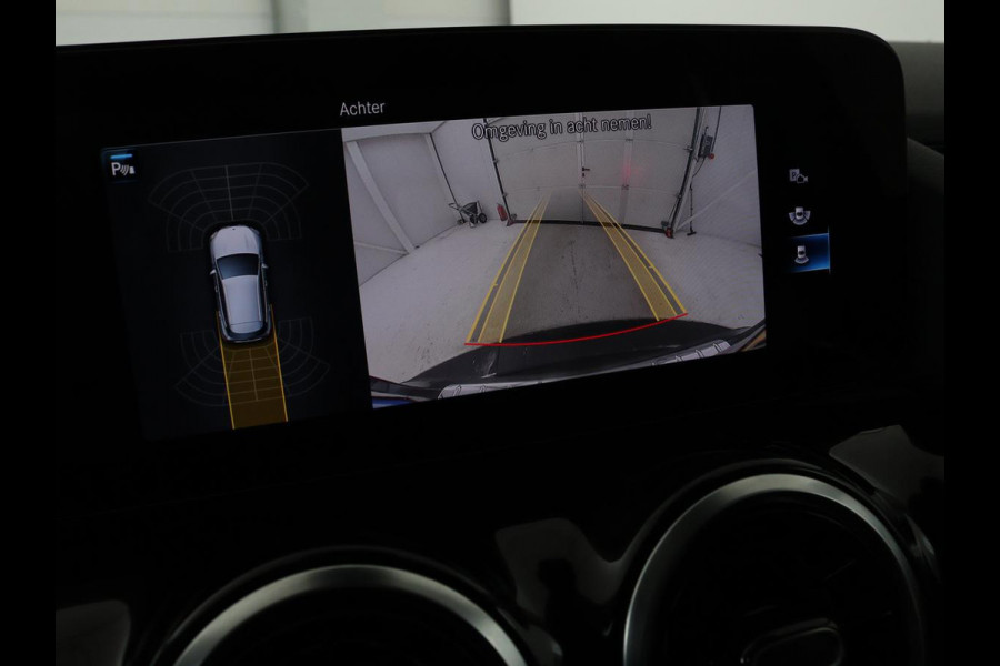 Mercedes-Benz GLA 250e Style | Stoelverwarming | Camera | Cruise control | Carplay | Widescreen | LMV 18 inch | Half leder | DAB+