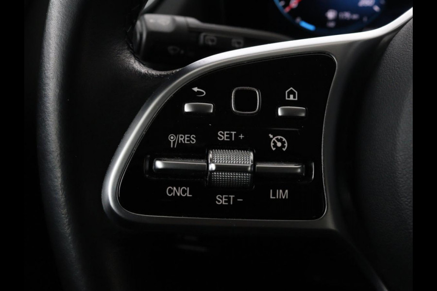 Mercedes-Benz GLA 250e Style | Stoelverwarming | Camera | Cruise control | Carplay | Widescreen | LMV 18 inch | Half leder | DAB+