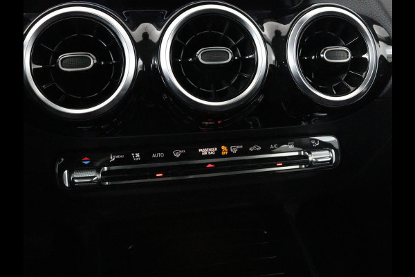 Mercedes-Benz GLA 250e Style | Stoelverwarming | Camera | Cruise control | Carplay | Widescreen | LMV 18 inch | Half leder | DAB+