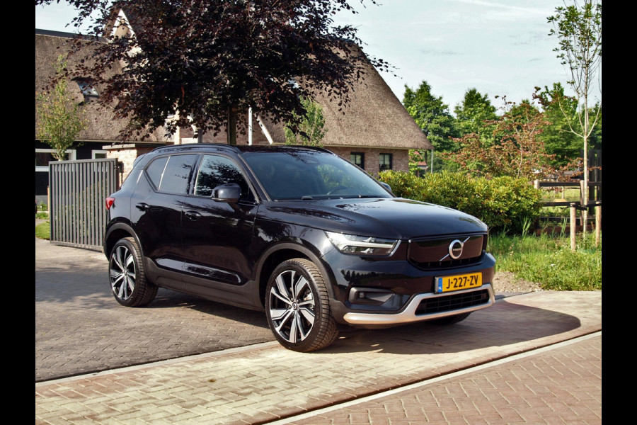 Volvo XC40 Recharge P8 AWD R-Design | Camera | Harman Kardon | Apple Carplay | Cruise Control |