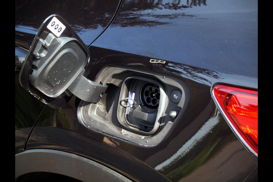 Volvo XC40 Recharge P8 AWD R-Design | Camera | Harman Kardon | Apple Carplay | Cruise Control |