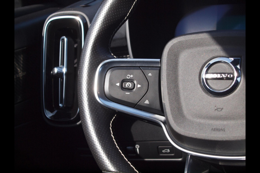 Volvo XC40 Recharge P8 AWD R-Design | Camera | Harman Kardon | Apple Carplay | Cruise Control |