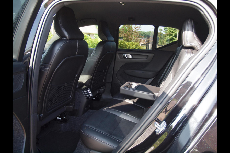 Volvo XC40 Recharge P8 AWD R-Design | Camera | Harman Kardon | Apple Carplay | Cruise Control |