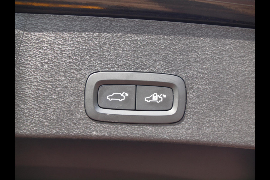 Volvo XC40 Recharge P8 AWD R-Design | Camera | Harman Kardon | Apple Carplay | Cruise Control |