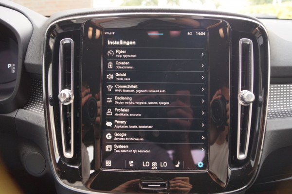 Volvo XC40 Recharge P8 AWD 78kWh 408pk R-Design -NAVI-ECC-