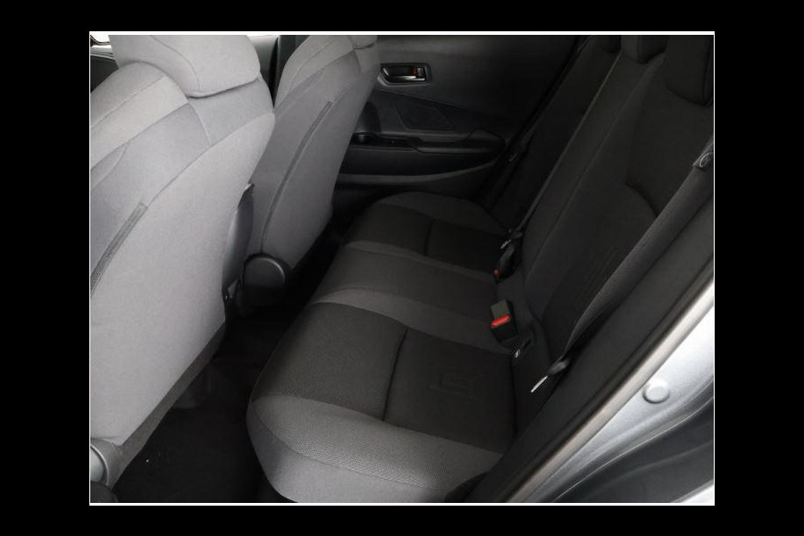 Toyota C-HR 1.8 Hybrid 140 Dynamic | Stuur & Stoelverwarming | Parkeersensoren Voor & Achter | Apple Carplay & Android Auto |