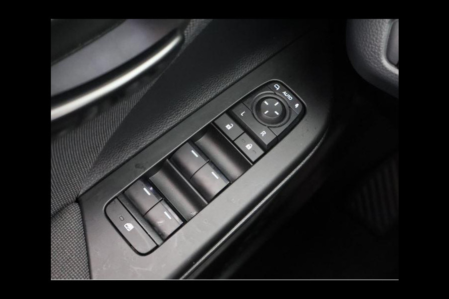 Toyota C-HR 1.8 Hybrid 140 Dynamic | Stuur & Stoelverwarming | Parkeersensoren Voor & Achter | Apple Carplay & Android Auto |