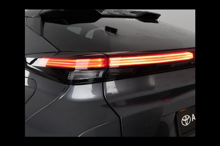 Toyota C-HR 1.8 Hybrid 140 Dynamic | Stuur & Stoelverwarming | Parkeersensoren Voor & Achter | Apple Carplay & Android Auto |