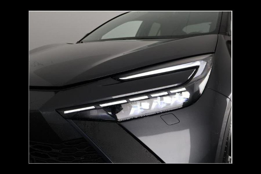 Toyota C-HR 1.8 Hybrid 140 Dynamic | Stuur & Stoelverwarming | Parkeersensoren Voor & Achter | Apple Carplay & Android Auto |
