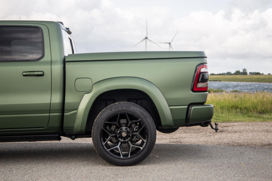 Dodge Ram 1500 5.7 V8 4x4 Crew Cab Limited BPM VRIJ / ALL IN PRIJS / PANO / KLEP / WIDE BODY / GARANTIE
