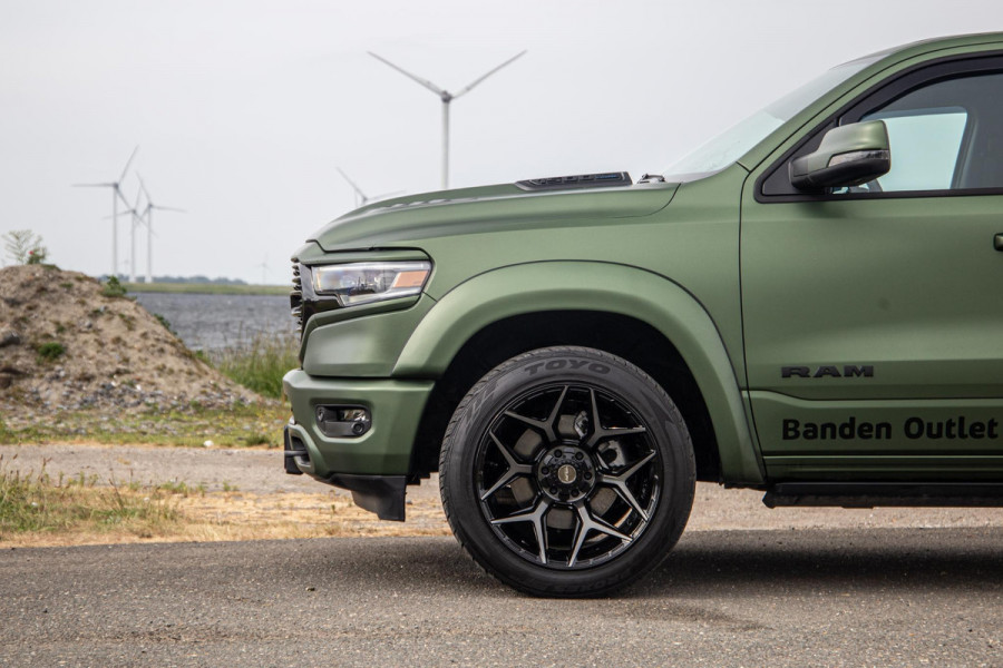 Dodge Ram 1500 5.7 V8 4x4 Crew Cab Limited BPM VRIJ / ALL IN PRIJS / PANO / KLEP / WIDE BODY / GARANTIE