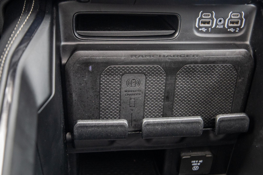 Dodge Ram 1500 5.7 V8 4x4 Crew Cab Limited BPM VRIJ / ALL IN PRIJS / PANO / KLEP / WIDE BODY / GARANTIE