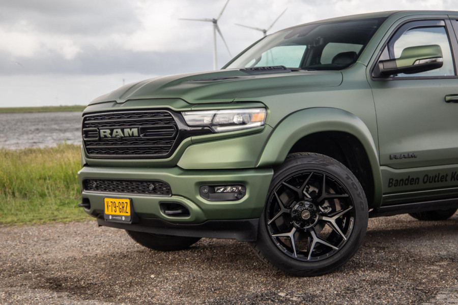 Dodge Ram 1500 5.7 V8 4x4 Crew Cab Limited BPM VRIJ / ALL IN PRIJS / PANO / KLEP / WIDE BODY / GARANTIE
