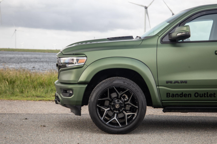 Dodge Ram 1500 5.7 V8 4x4 Crew Cab Limited BPM VRIJ / ALL IN PRIJS / PANO / KLEP / WIDE BODY / GARANTIE