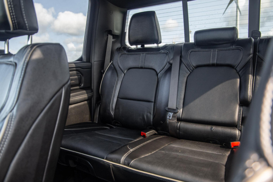 Dodge Ram 1500 5.7 V8 4x4 Crew Cab Limited BPM VRIJ / ALL IN PRIJS / PANO / KLEP / WIDE BODY / GARANTIE