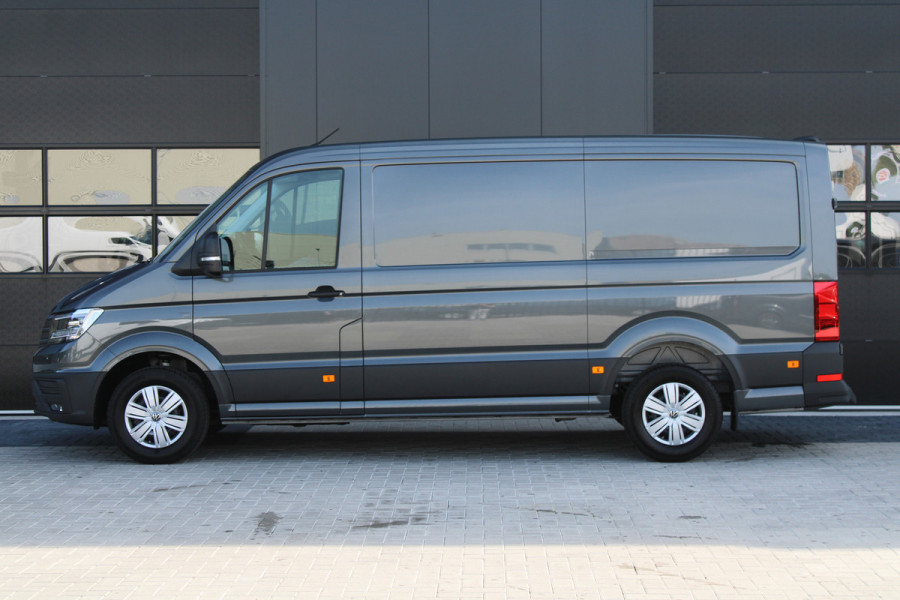 Volkswagen Crafter 35 2.0 TDI L3H2 177pk - Facelift - Navigatie - LED - Geveerde stoel - Virtual cockpit - Camera - Verwarmd stuur - Stoelverwarmin