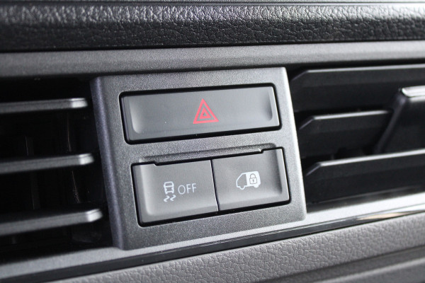 Volkswagen Crafter 35 2.0 TDI L3H3 177pk - Facelift - 2x Schuifdeur - Navigatie - LED - Geveerde stoel - Virtual cockpit - Camera - Trekhaak - Stoe