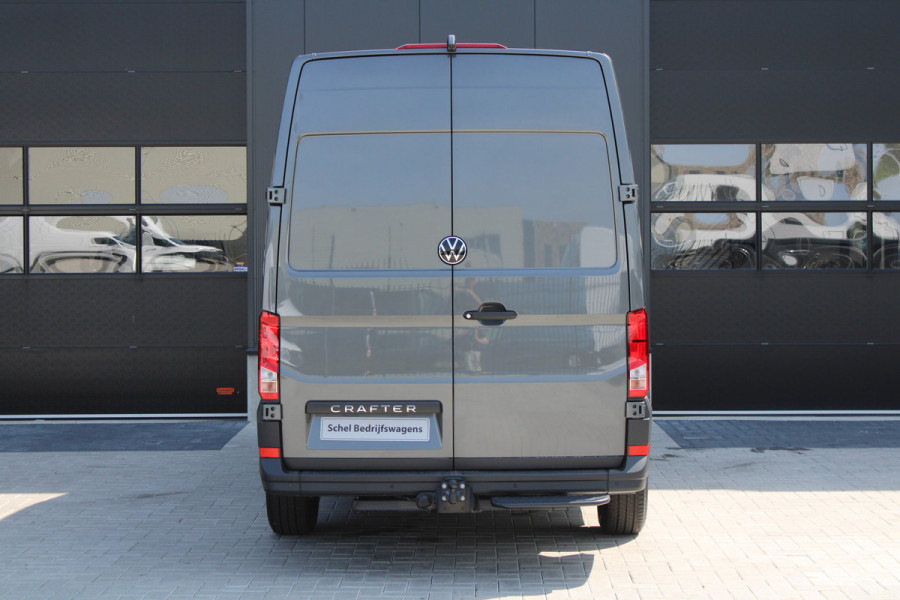 Volkswagen Crafter 35 2.0 TDI L3H3 177pk - Facelift - 2x Schuifdeur - Navigatie - LED - Geveerde stoel - Virtual cockpit - Camera - Trekhaak - Stoe