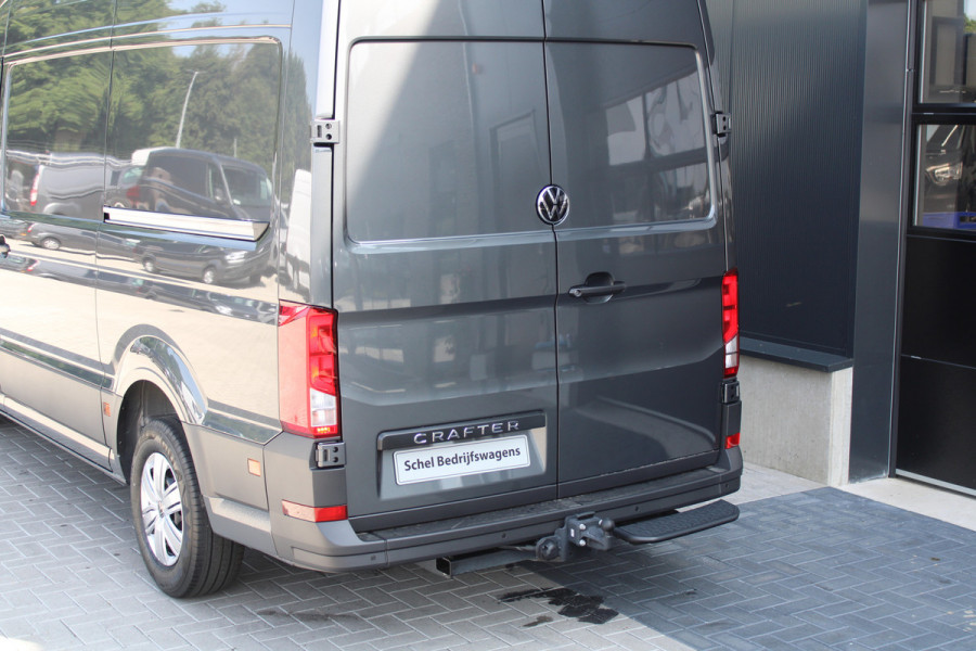 Volkswagen Crafter 35 2.0 TDI L3H3 177pk - Facelift - 2x Schuifdeur - Navigatie - LED - Geveerde stoel - Virtual cockpit - Camera - Trekhaak - Stoe