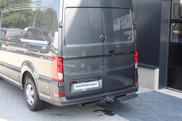 Volkswagen Crafter 35 2.0 TDI L3H3 177pk - Facelift - 2x Schuifdeur - Navigatie - LED - Geveerde stoel - Virtual cockpit - Camera - Trekhaak - Stoe