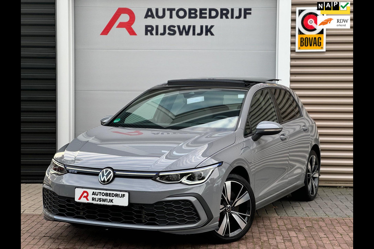 Volkswagen Golf 1.4 eHybrid GTE Pano/Matrix/Dodehoek/Camera Volkswagen Golf 1.4 eHybrid GTE Pano/Matrix/Dodehoek/Camera
