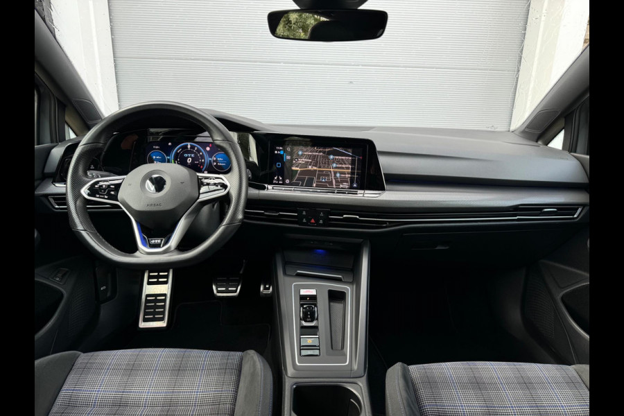 Volkswagen Golf 1.4 eHybrid GTE Pano/Matrix/Dodehoek/Camera