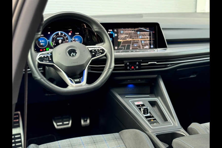 Volkswagen Golf 1.4 eHybrid GTE Pano/Matrix/Dodehoek/Camera